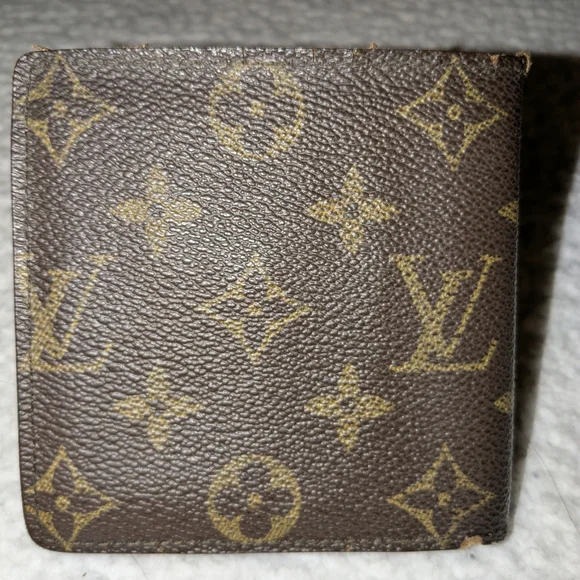 Louis Vuitton Monogram Marco Bifold Wallet - Picture 4 of 12